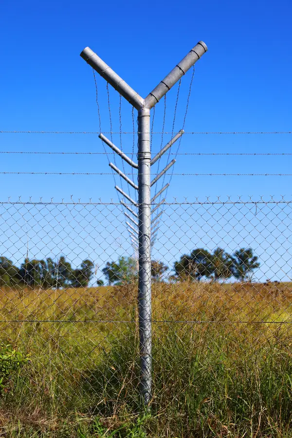 Long-run galvanised boundary for a rural property, image 5