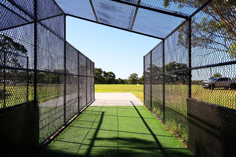 Ball-stop fencing for a synthetic hockey pitch and sports fields, image 12