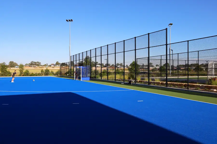 Ball-stop fencing for a synthetic hockey pitch and sports fields, image 8