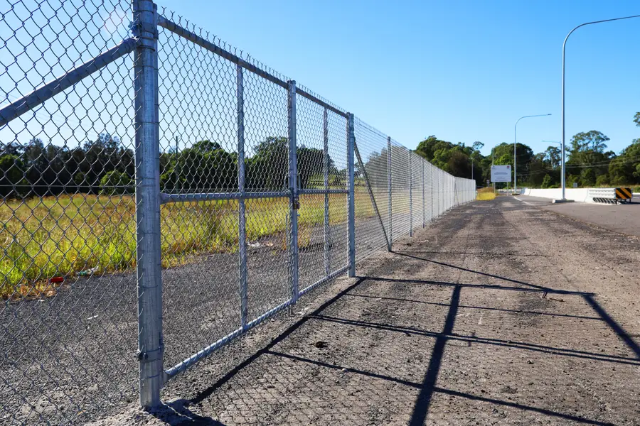 Long-run galvanised boundary for a rural property, image 2