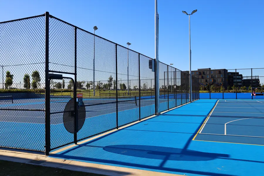 Court and parkland fencing for a community sports facility, image 2